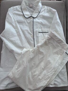 J Crew Vintage Pajama Set in White Piped Button Front Medium
